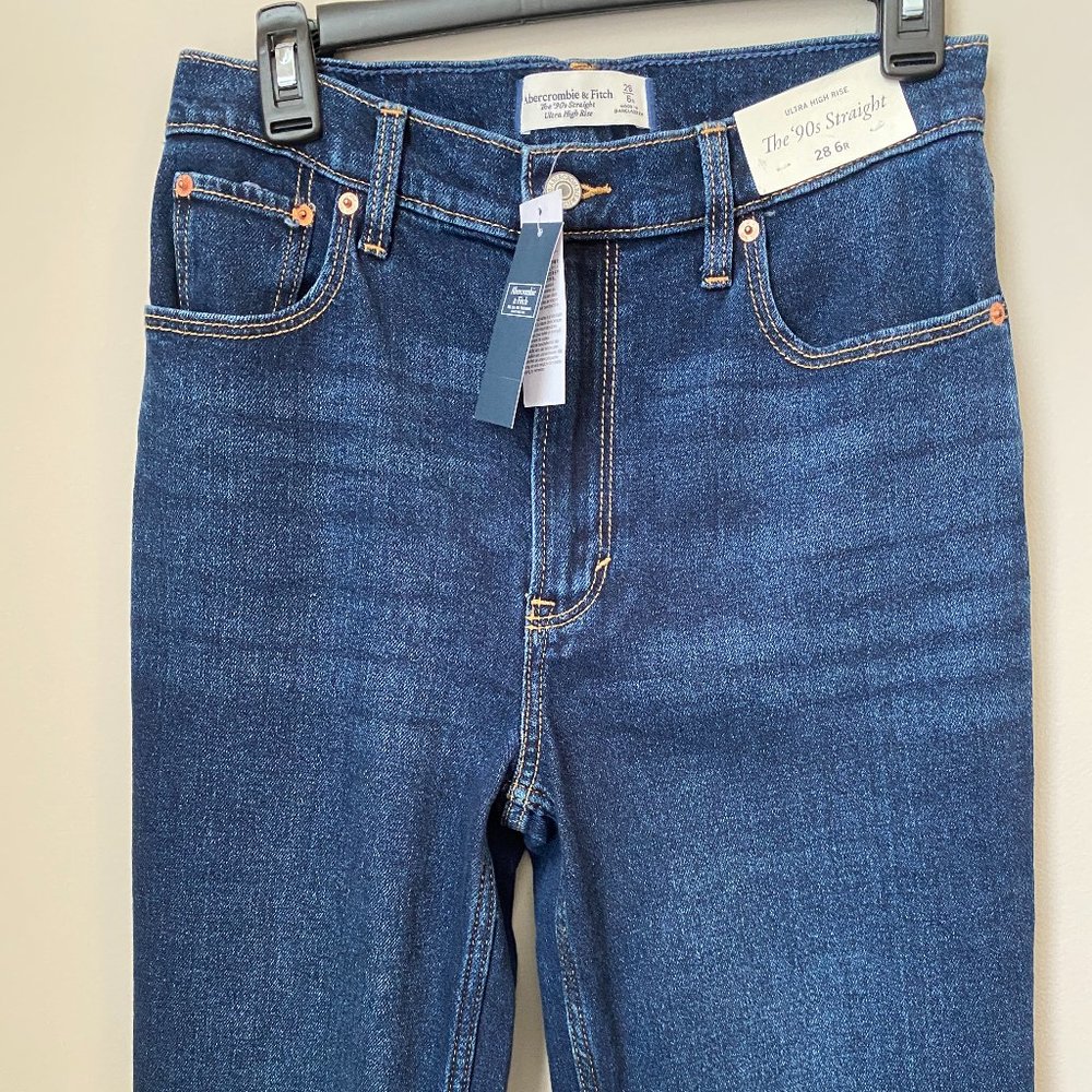 A&F 90s Straight Ultra High Rise Dark Jeans Size 28/6 R. No longer have tags